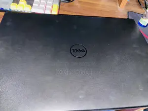 Laptop Dell Inspiron 15 3567 4GB Intel Core i3 SSD 256GB