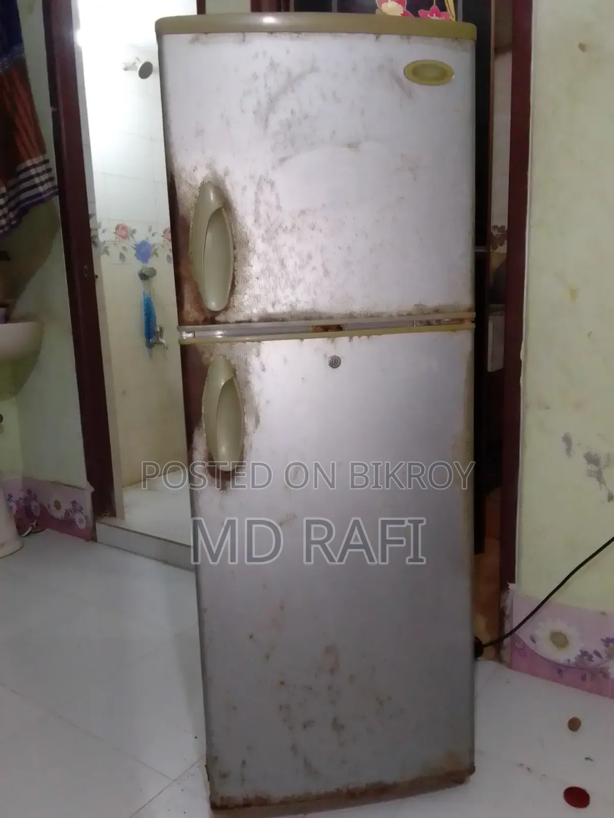 আর্জেন্ট ফ্রিজ বিক্রি