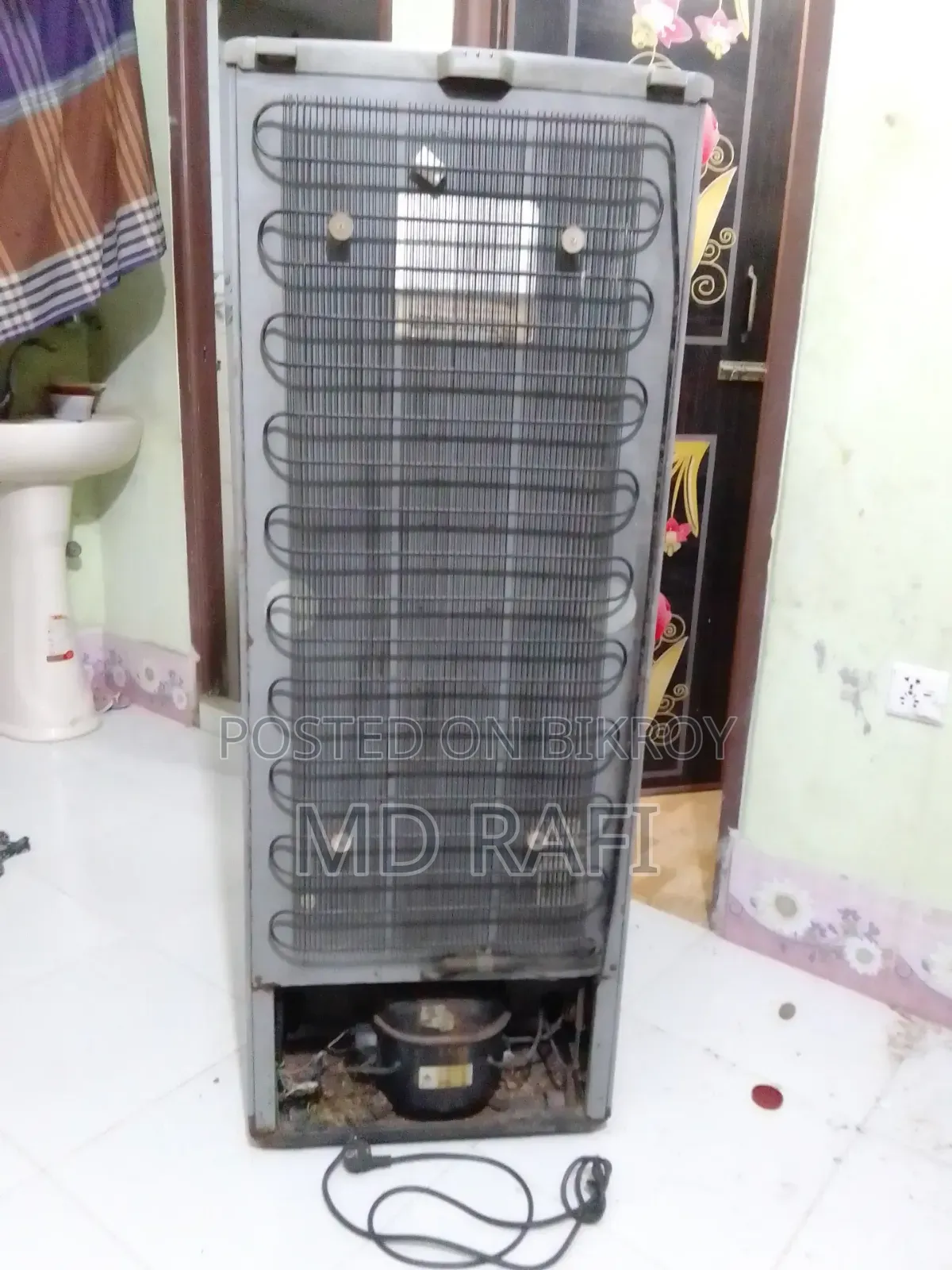 আর্জেন্ট ফ্রিজ বিক্রি