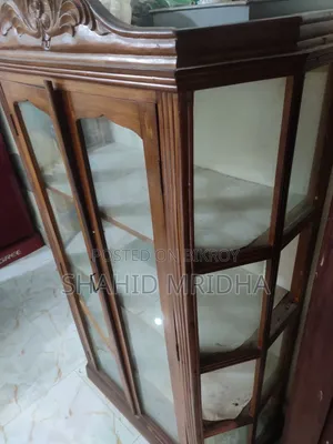 শোভকেস (কাঠ)