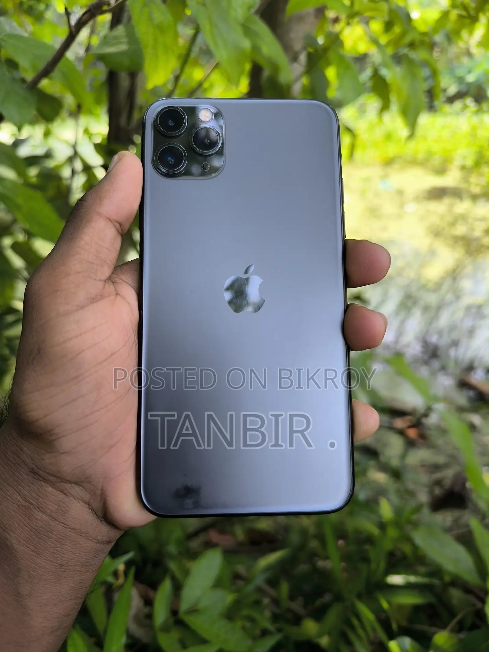 অ্যাপল আইফোন ১১ প্রো ম্যাক্স ৬৪ জিবি ব্ল্যাক