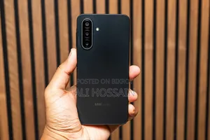 স্যামসাং গ্যালাক্সি এ১৭ ৫জি ১২৮ জিবি ব্ল্যাক