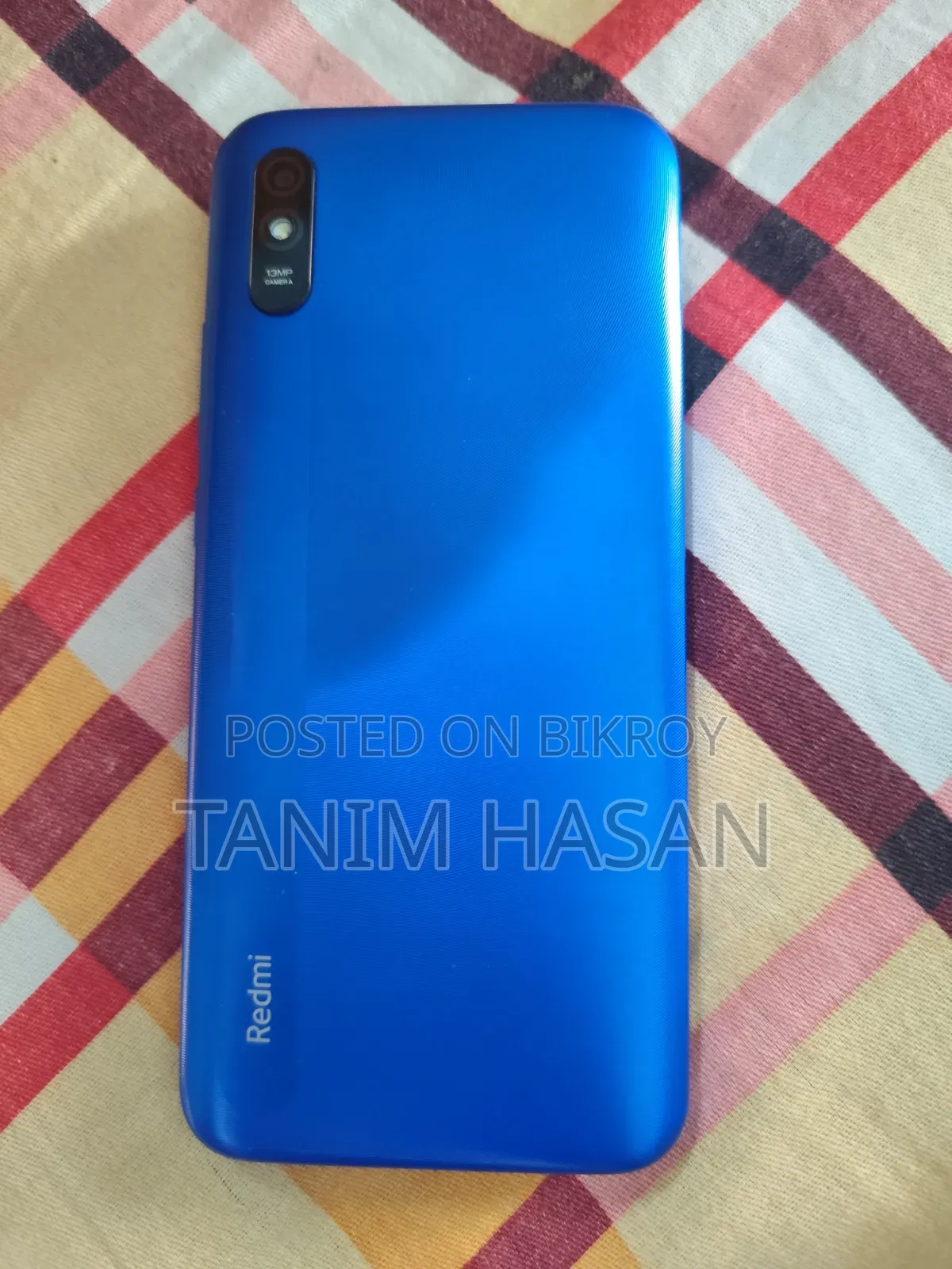 4 GB Blue Mobile Phone