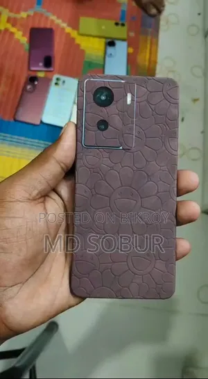 iQOO 128 GB