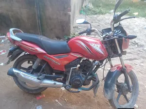 টিভিএস মেট্রো প্লাস ২০১৭ রেড