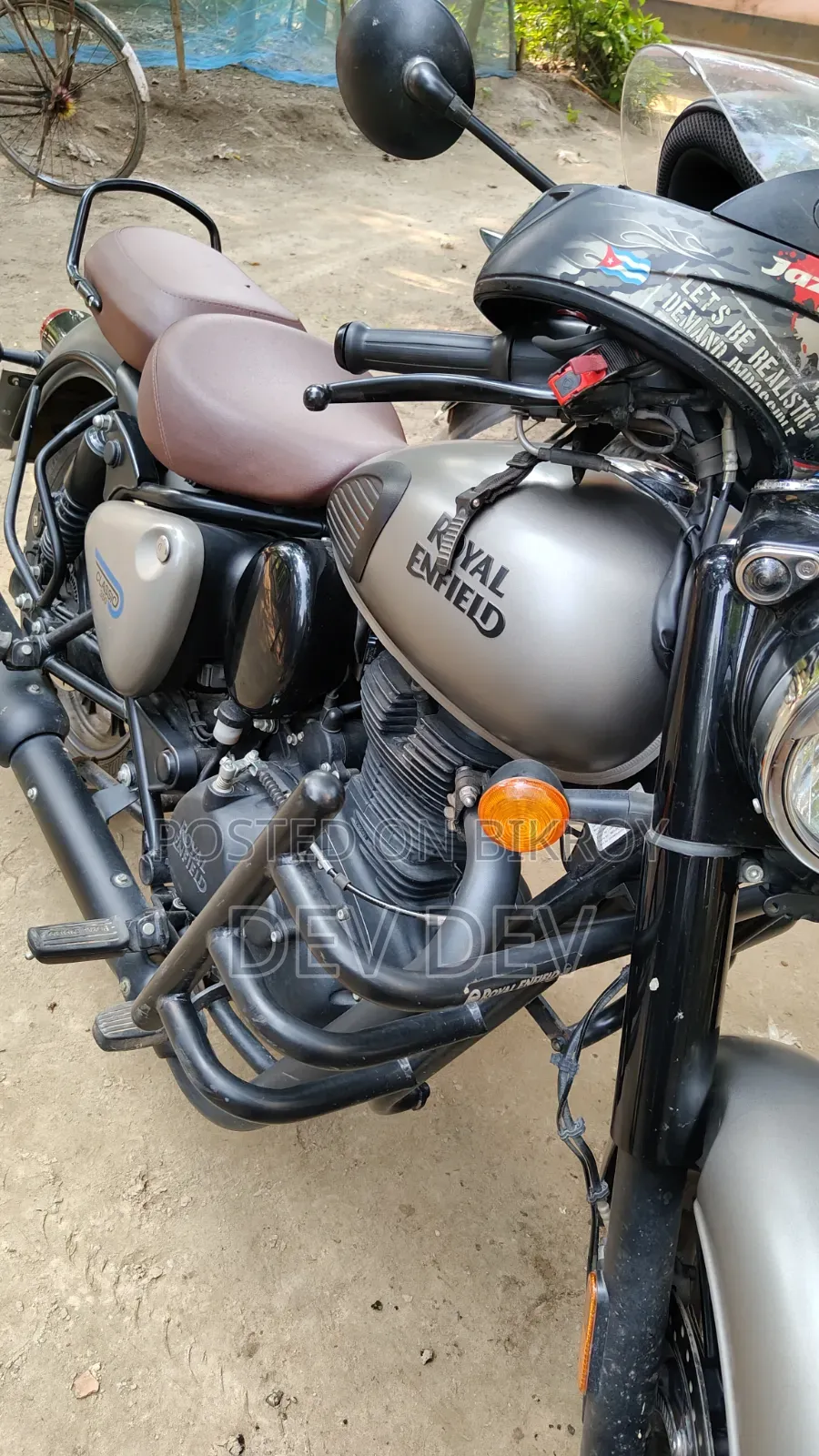 New Royal Enfield Classic 350 2025 Gray
