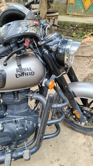 New Royal Enfield Classic 350 2025 Gray