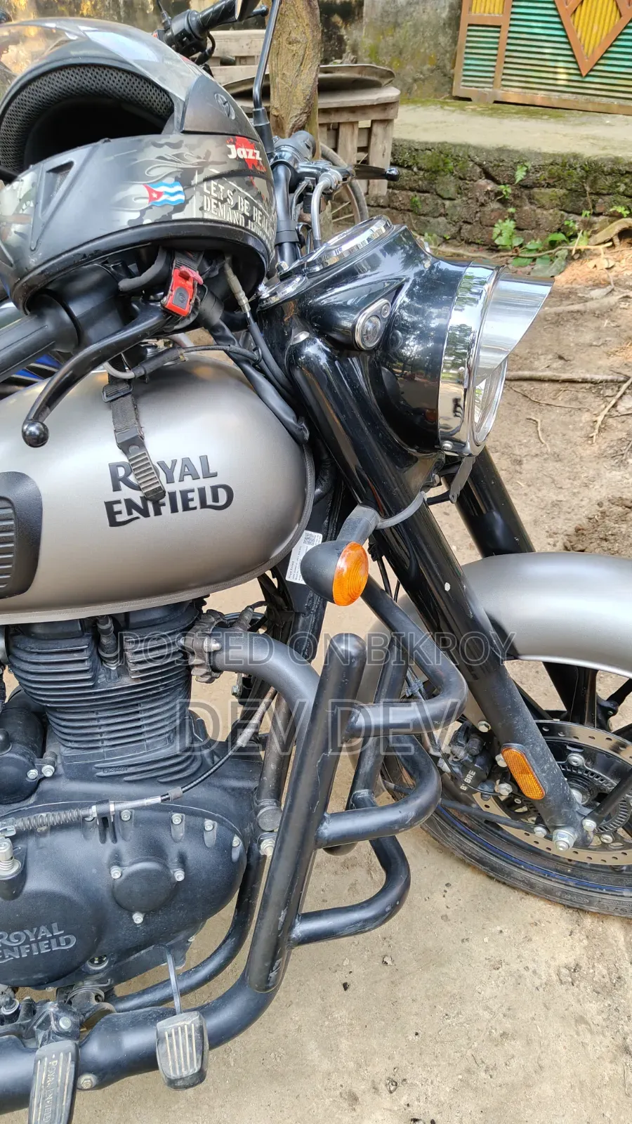 New Royal Enfield Classic 350 2025 Gray