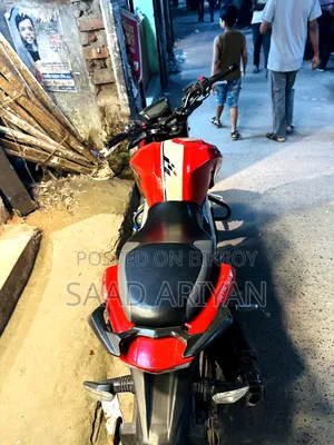 New TVS Apache RTR 160 4V 2022 Red