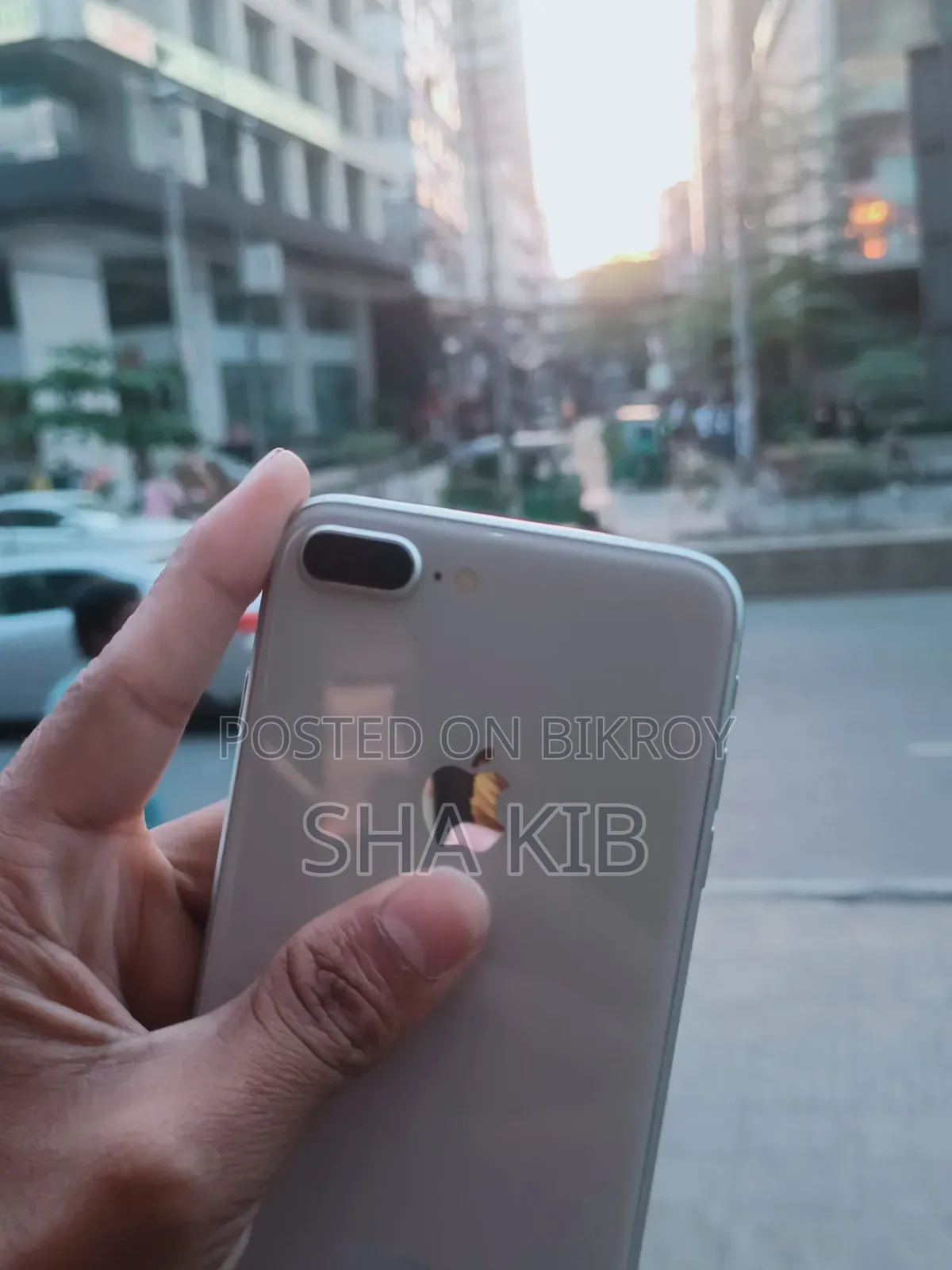 Apple iPhone 8 Plus 64 GB White