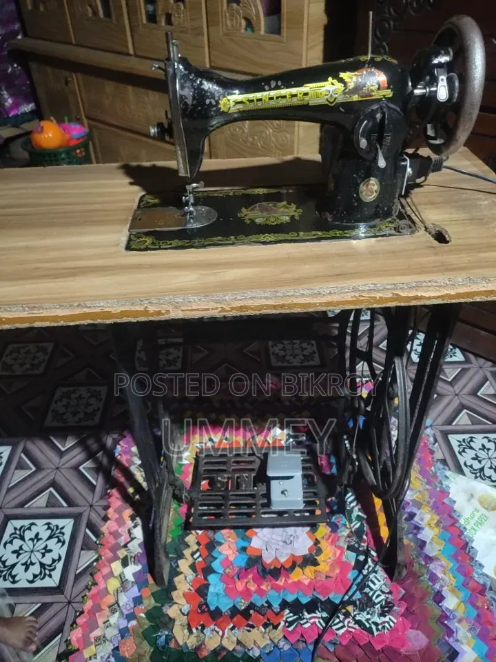 Singer Sewing Machine for Sale - Full Running