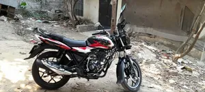 বাজাজ ডিসকভার ১২৫ ২০২৩