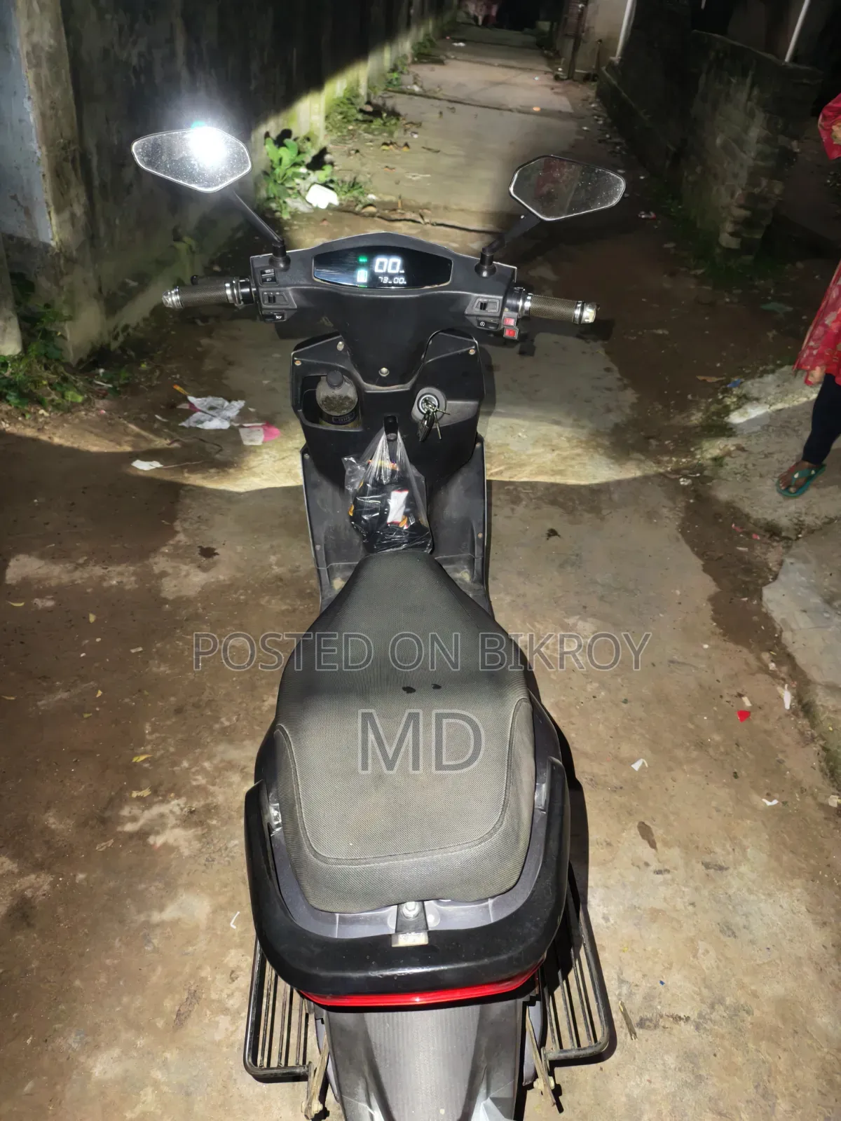 মোটরসাইকেল ২০২৪ গ্রে
