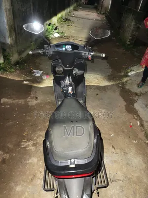 মোটরসাইকেল ২০২৪ গ্রে