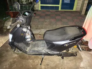 মোটরসাইকেল ২০২৪ গ্রে