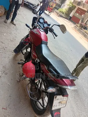 বাজাজ ডিসকভার ১০০ ২০১৮ রেড