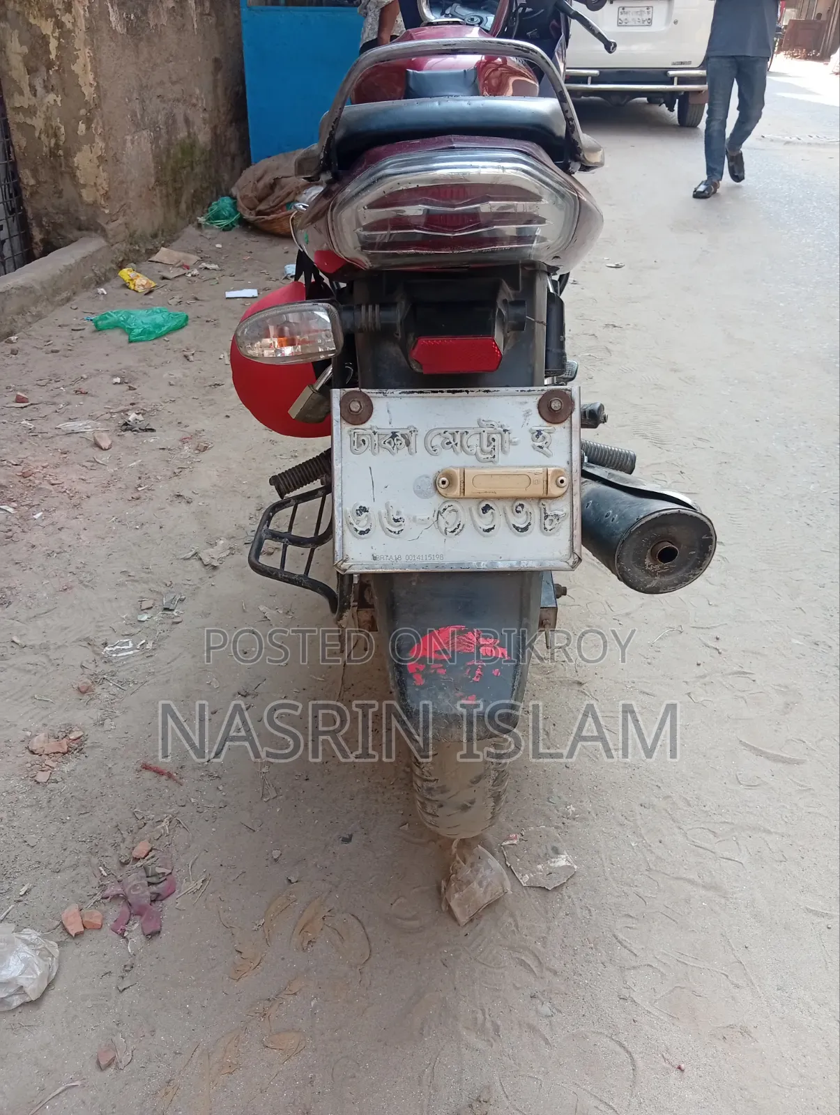 বাজাজ ডিসকভার ১০০ ২০১৮ রেড