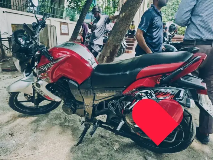 ইয়ামাহা এফজেড ২০১৬ রেড