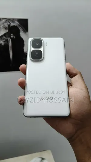 iQOO 256 GB White