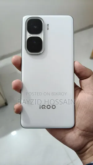 iQOO 256 GB White
