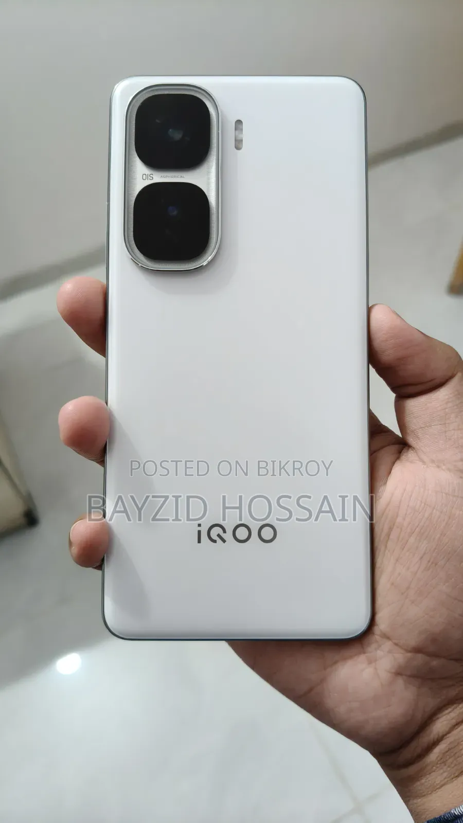 iQOO 256 GB White
