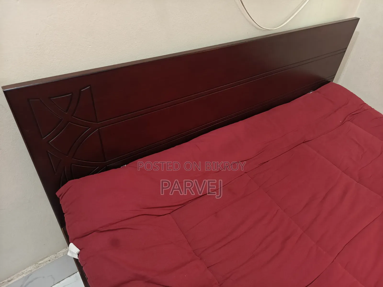 Regal Roma Wooden Bed 5 X 7 Feet Queen Size With Mattress