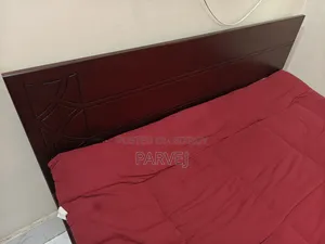 Regal Roma Wooden Bed 5 X 7 Feet Queen Size With Mattress