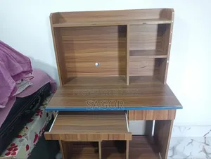 স্টাডি ও কম্পিউটার টেবিল (আকিজ বোর্ড)