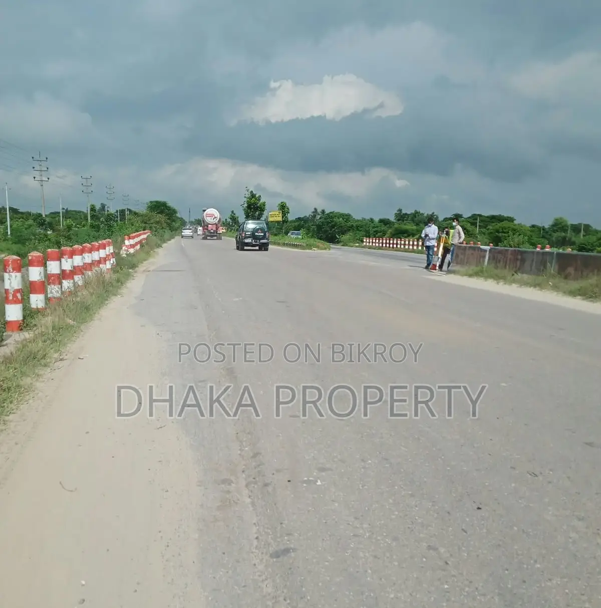 সেক্টর-২০ এ ৩০.৭৫ ফুট কর্নার ৩ কাটা দক্ষিণ/পশ্চিম