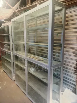 দোকানের অ্যালুমিনিয়াম ও কাচের শোকেস বিক্রি হবে! ১টি ১৯৫০০/ এরকম ৩টি।