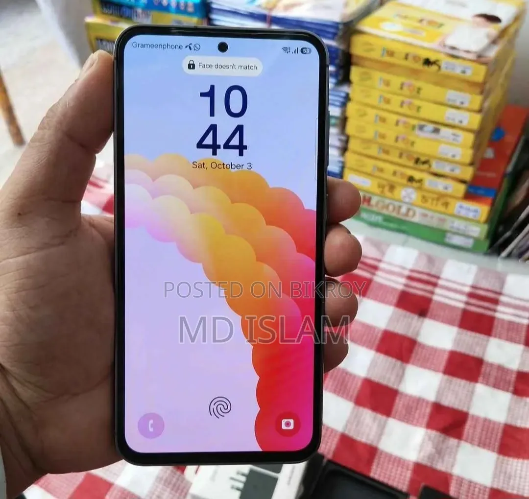 স্যামসাং গ্যালাক্সি এস২৩ এফই ১২৮ জিবি কালো
