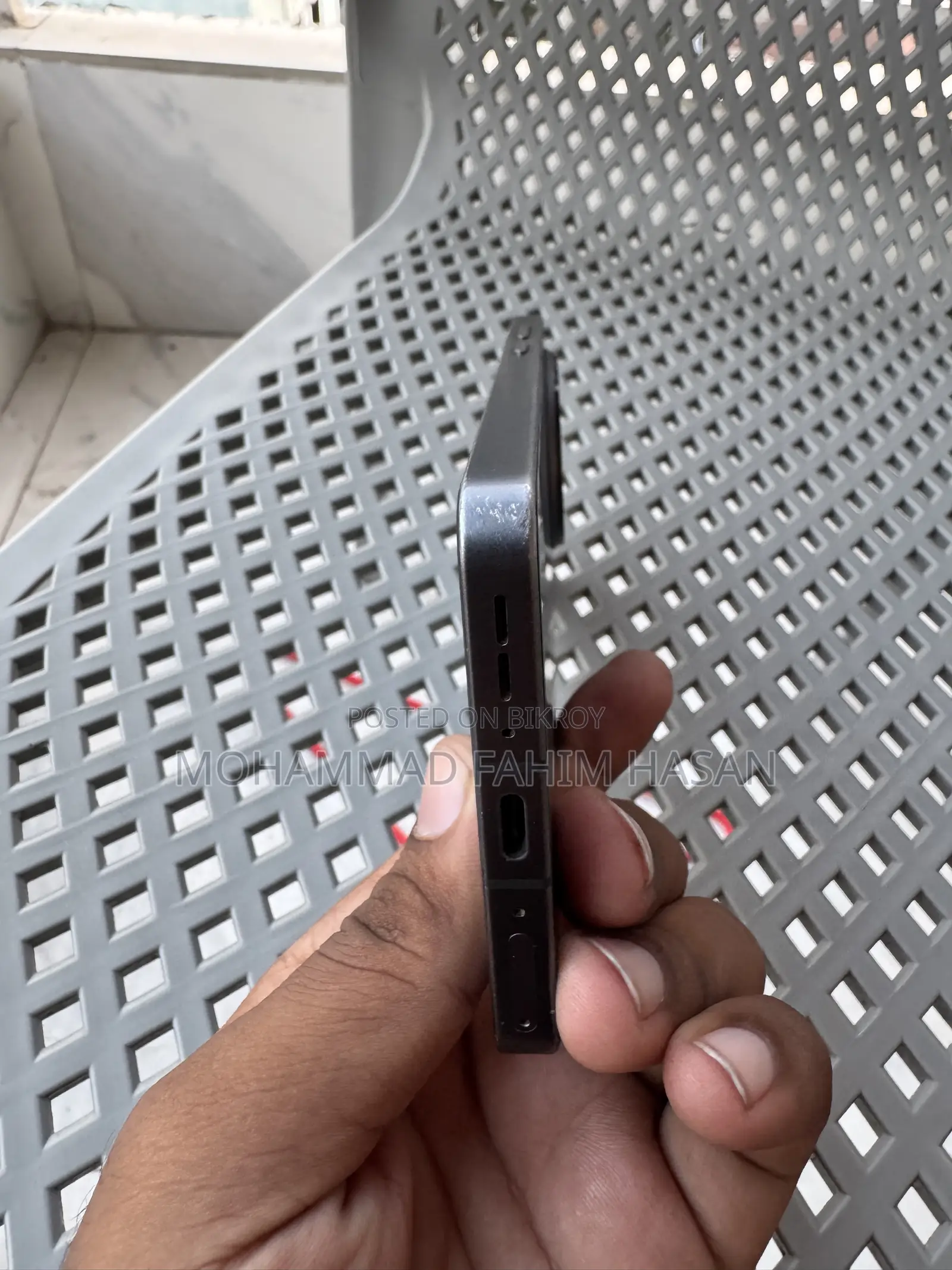 ওয়ানপ্লাস ১৩আর ২৫৬ জিবি কালো