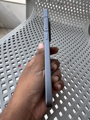 ওয়ানপ্লাস ১৩আর ২৫৬ জিবি কালো