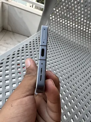 ওয়ানপ্লাস ১৩আর ২৫৬ জিবি কালো