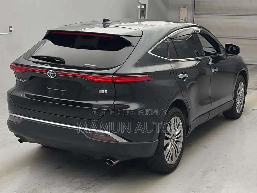 Toyota Harrier 2.5 Hybrid 2021 Black