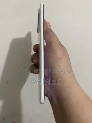 টেকনো পোভা ১২৮ জিবি হোয়াইট