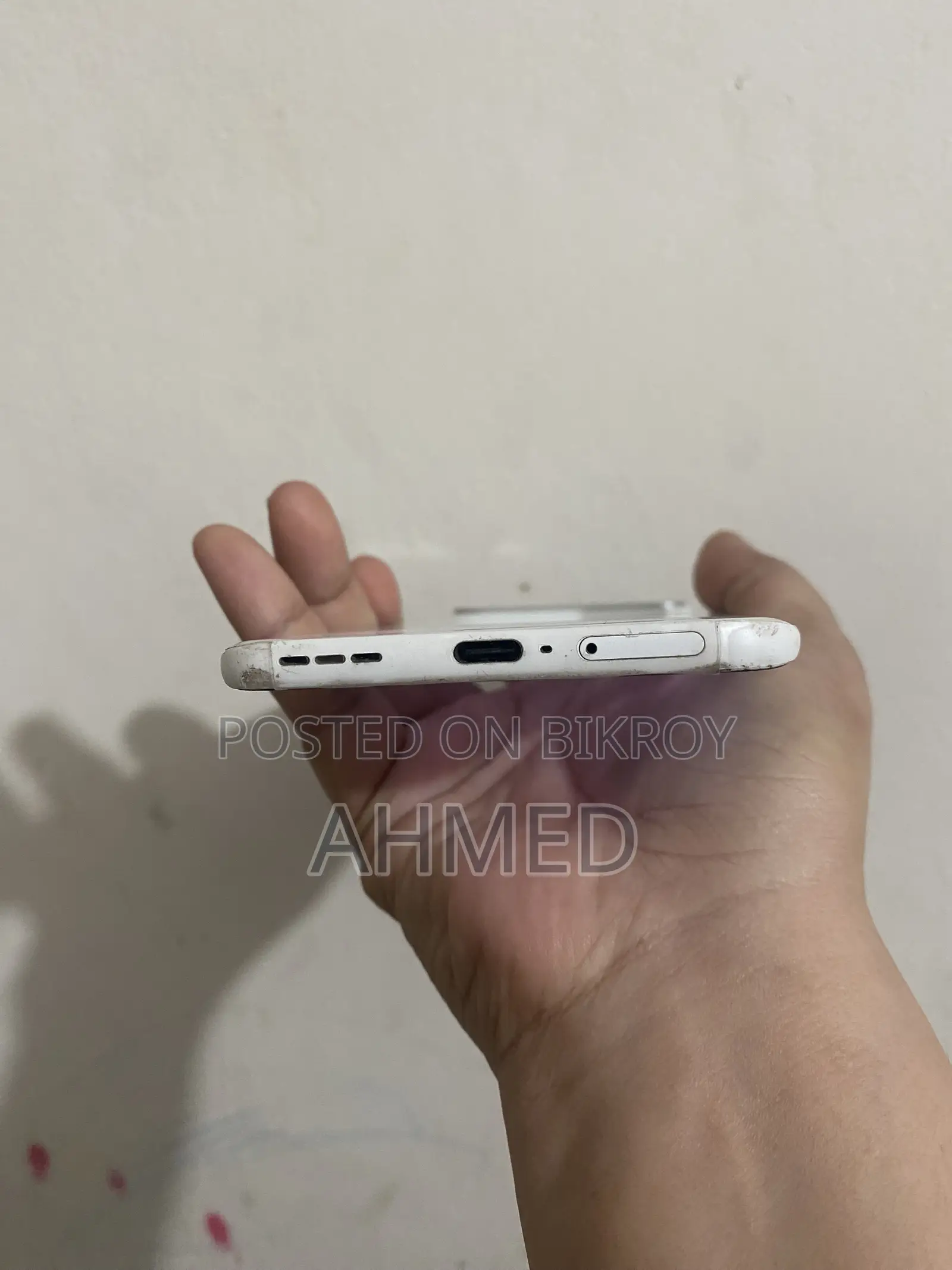 টেকনো পোভা ১২৮ জিবি হোয়াইট