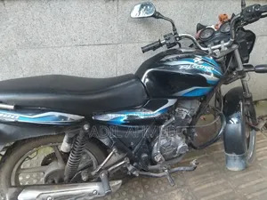 বাজাজ ডিসকভার ১০০ ২০১৬ কালো