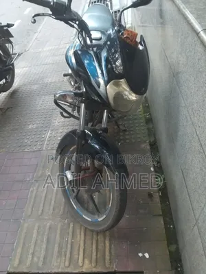 বাজাজ ডিসকভার ১০০ ২০১৬ কালো
