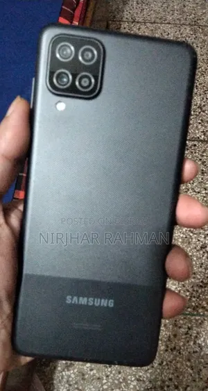 স্যামসাং গ্যালাক্সি এ১২ ৬৪ জিবি ব্ল্যাক