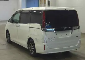 Toyota Esquire 1.8 Four-Wheel Drive Hybrid (7 seater) 2021 Pearl