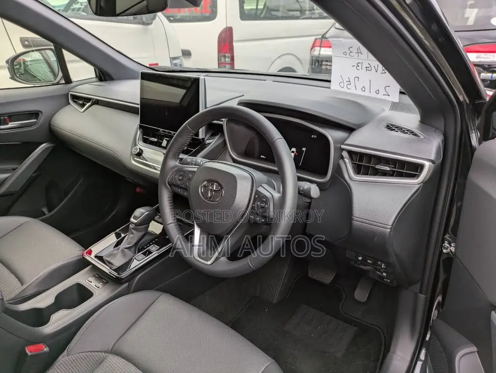 New Toyota Corolla Cross 2025 Black
