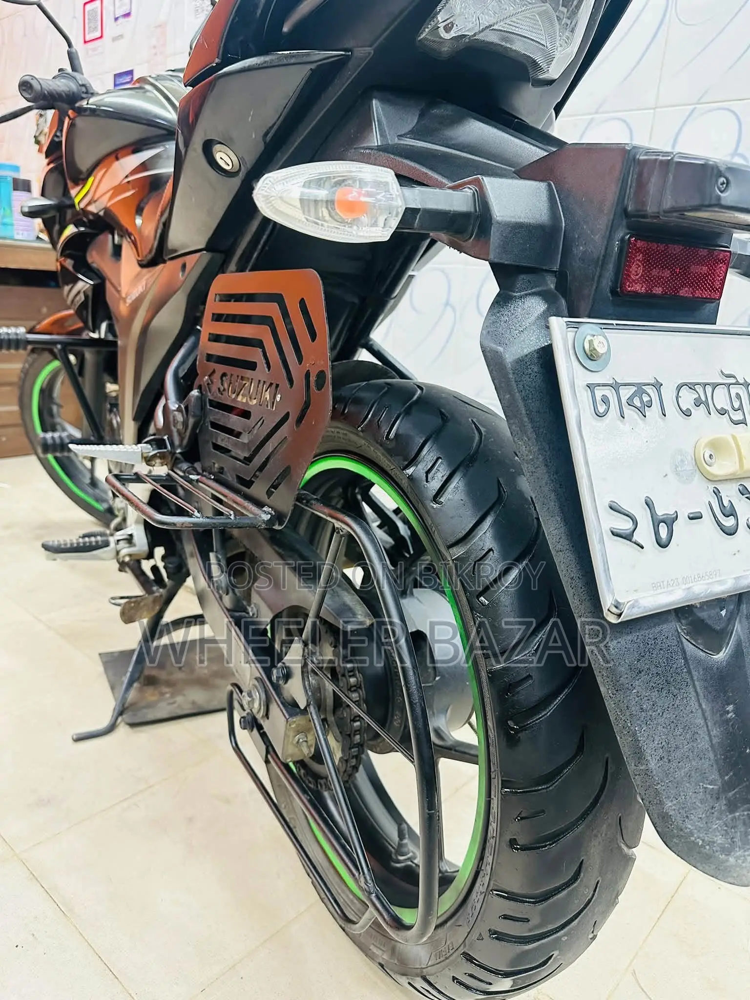 সুজুকি জিক্সার ২০২৩ ব্ল্যাক