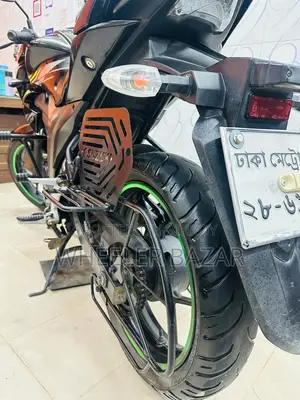 সুজুকি জিক্সার ২০২৩ ব্ল্যাক
