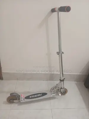 দুবাই থেকে বিক্রয়ের জন্য জাস্ট স্টার্ট কিক স্কুটার