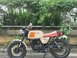 মোটরসাইকেল ২০১৪ হোয়াইট
