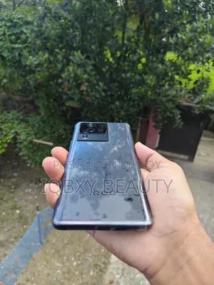 iQOO 256 GB Blue