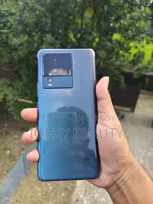 iQOO 256 GB Blue