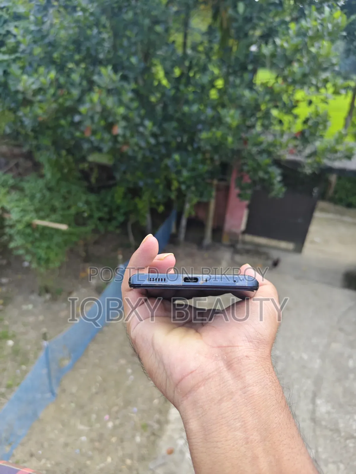 iQOO 256 GB Blue