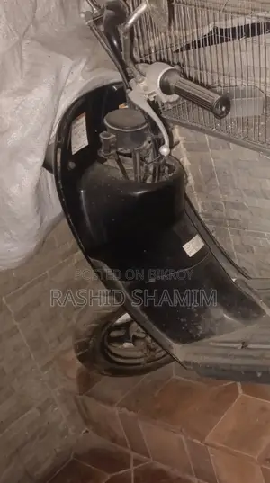 সুজুকি ২০০৩ কালো